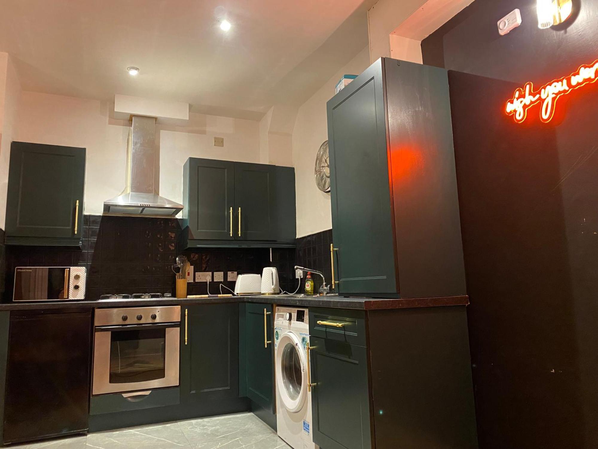 2-bed In Near Centre * Belfast